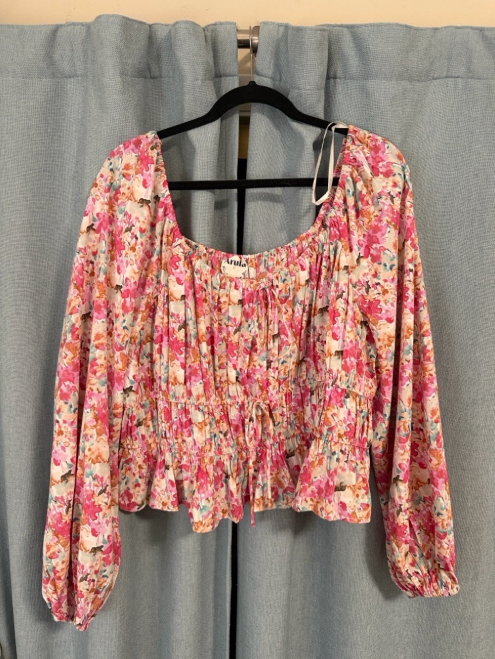 Arula Pink Floral Cropped Peasant Top - size C